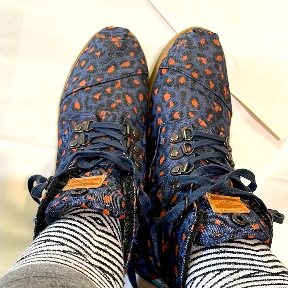 TOMS highland otas bootie Blue and Orange Patterned Boots